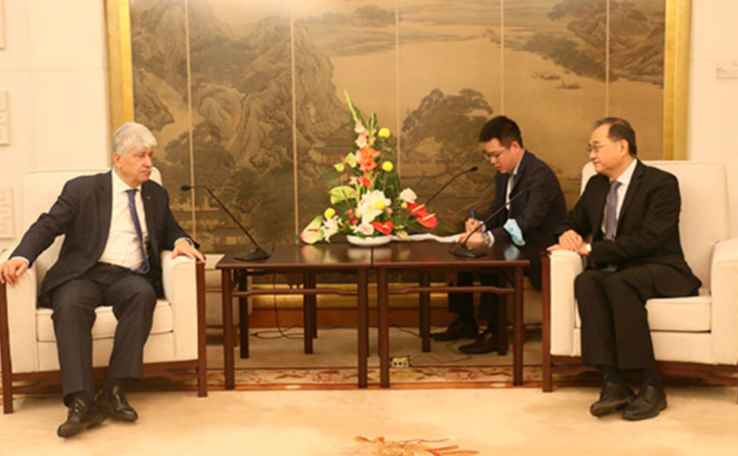 Palestinian delegation visits China
