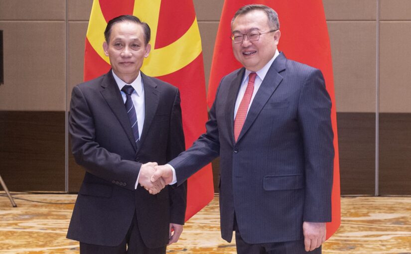 Le Hoai Trung: Vietnam regards developing relations with China as the top priority of its foreign policy
