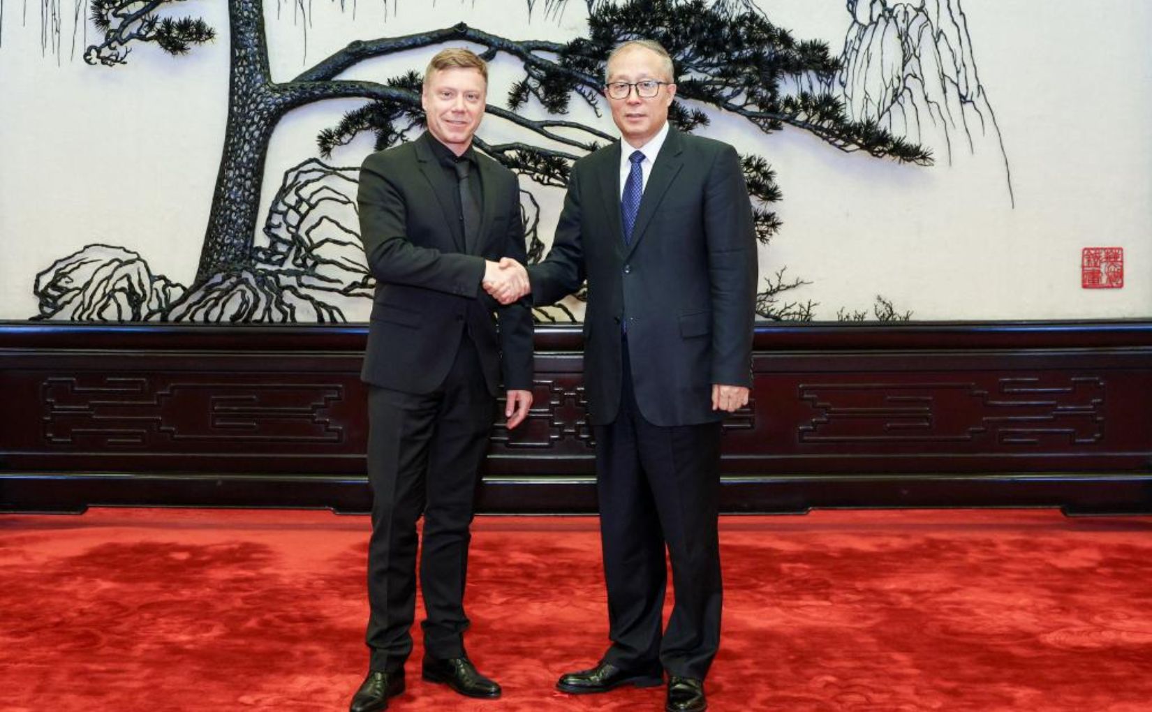 Germany’s Left Party delegation visits China - Friends of Socialist China