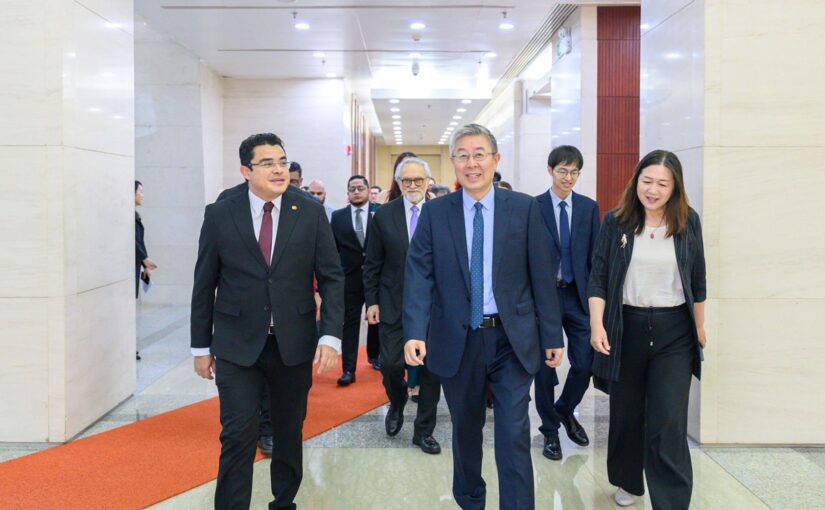 China strengthens party ties with Honduras