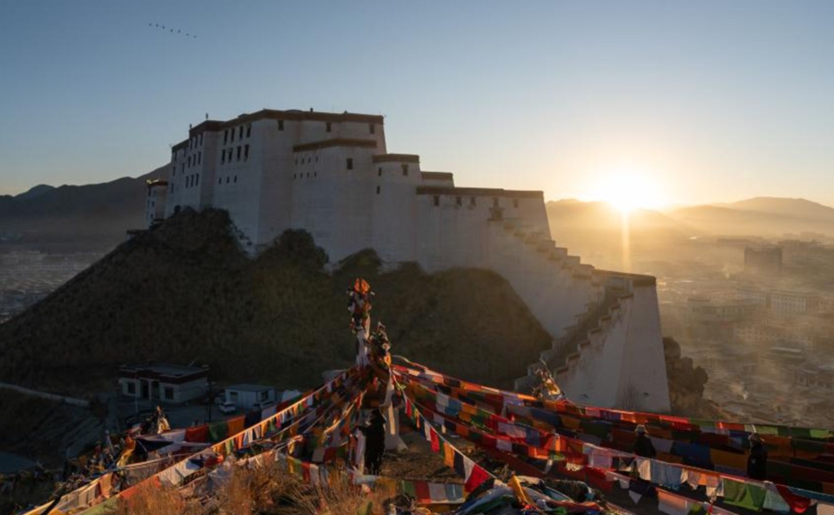 Xizang's leap from serfdom to Socialism with Chinese