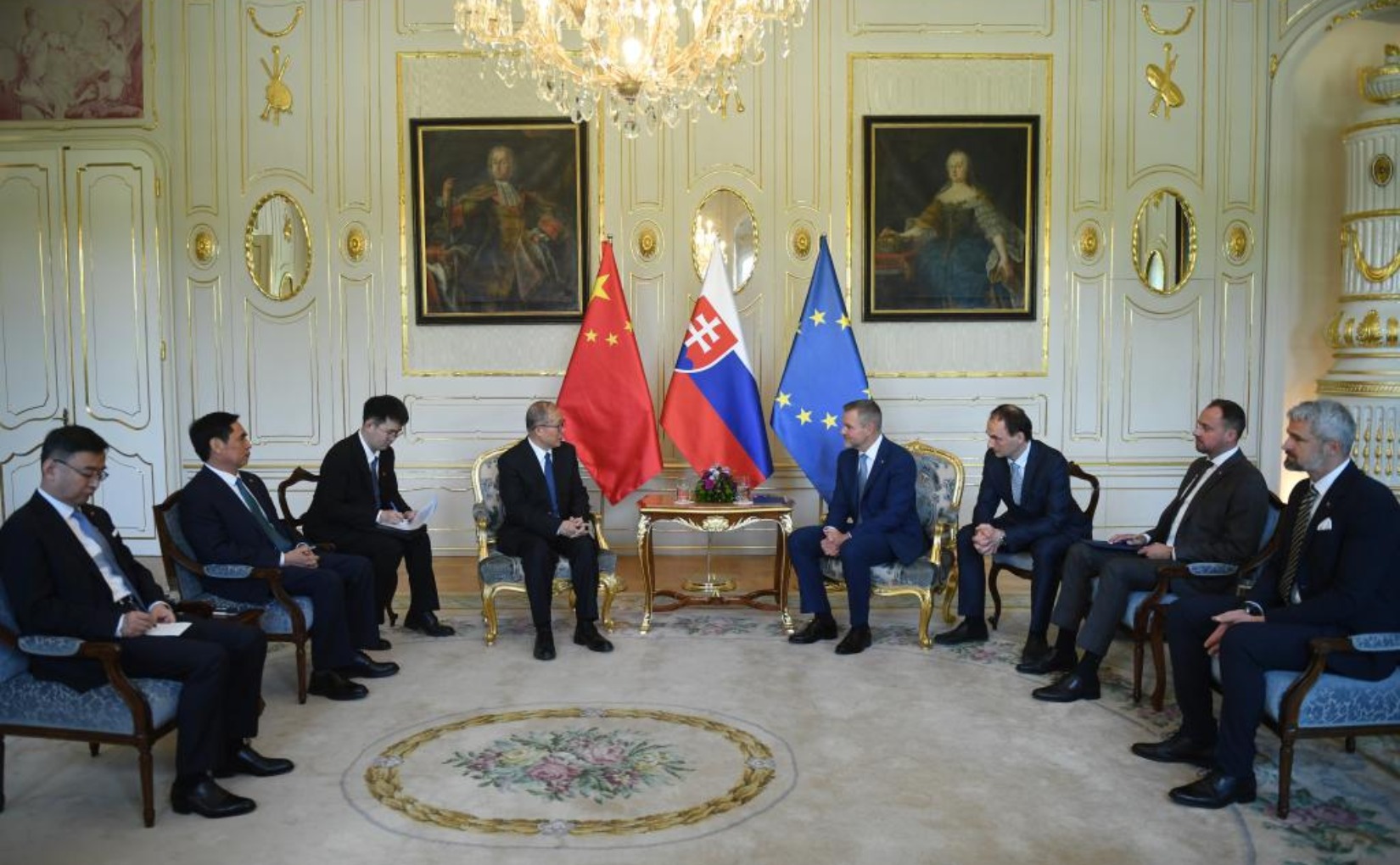 Senior Chinese leader visits Slovakia and Albania
