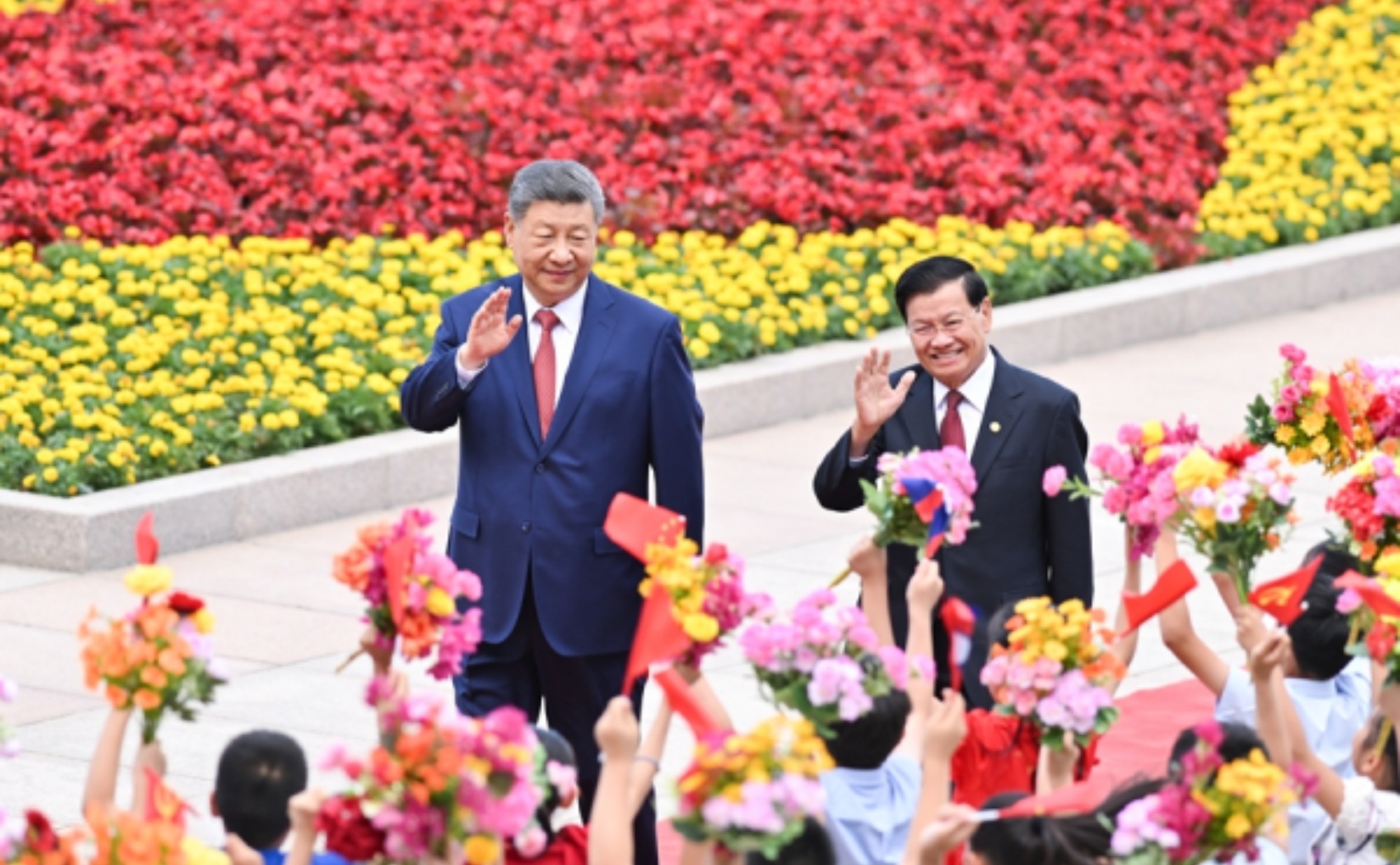Lao leader: China is the leading banner for socialism and the Global South